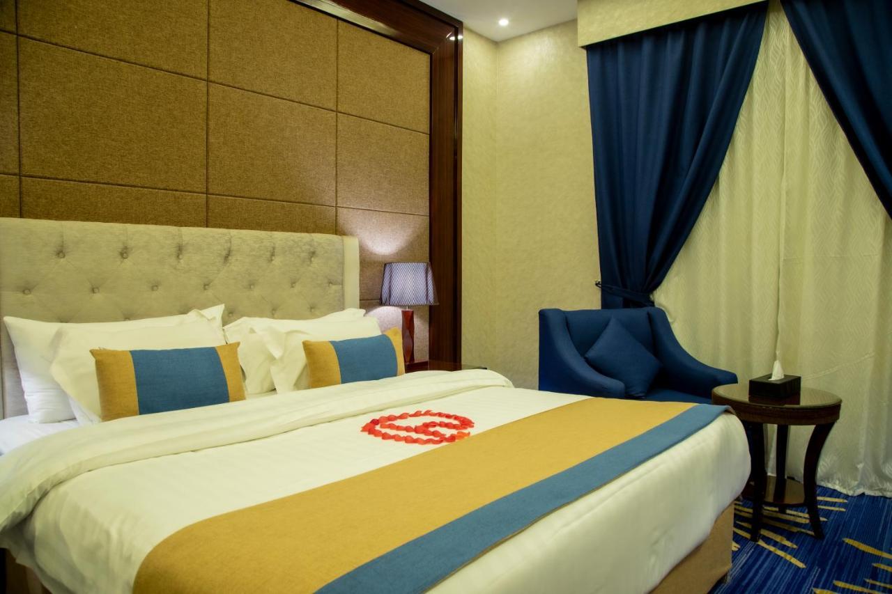 فندق هوليداي الخليج الرياض - Holiday Al Khaleej Hotel Exterior foto