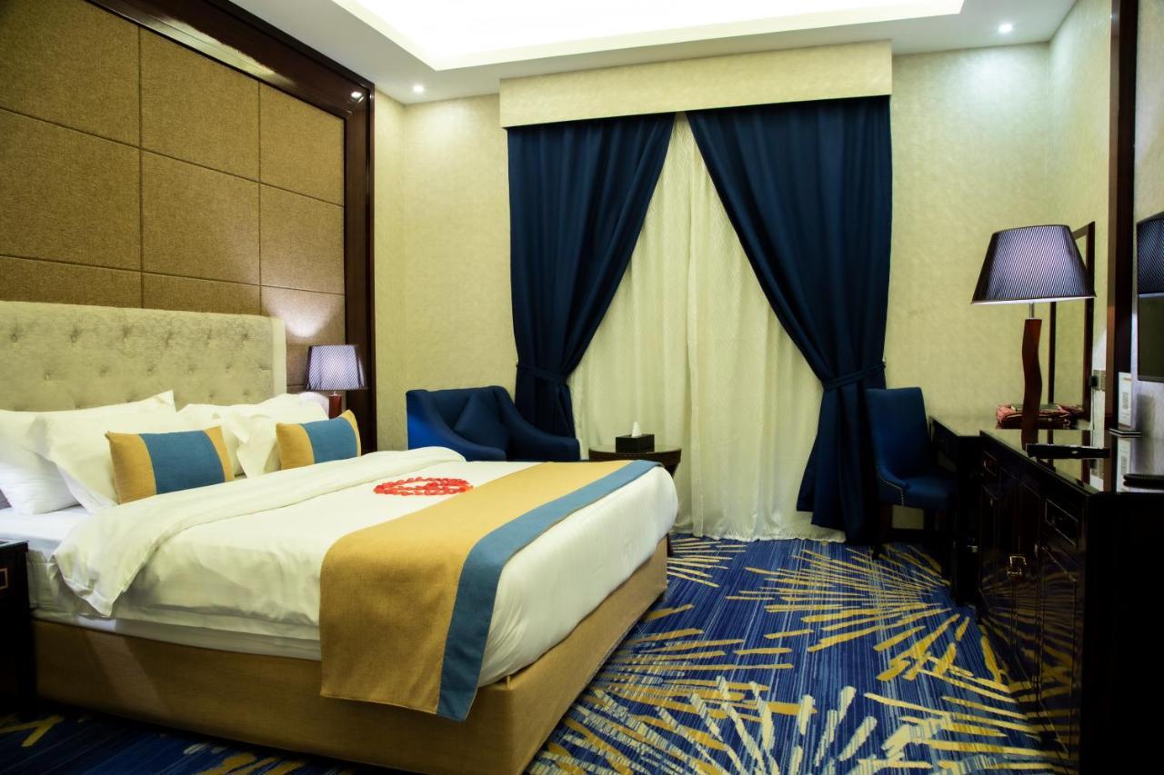 فندق هوليداي الخليج الرياض - Holiday Al Khaleej Hotel Exterior foto
