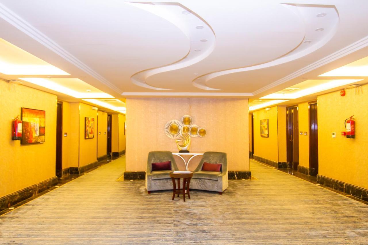 فندق هوليداي الخليج الرياض - Holiday Al Khaleej Hotel Exterior foto