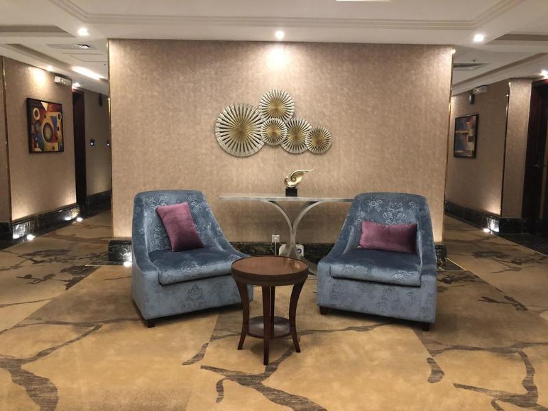 فندق هوليداي الخليج الرياض - Holiday Al Khaleej Hotel Exterior foto